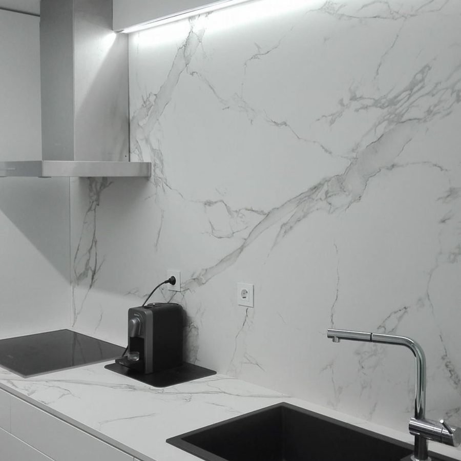 Backsplash solid surface